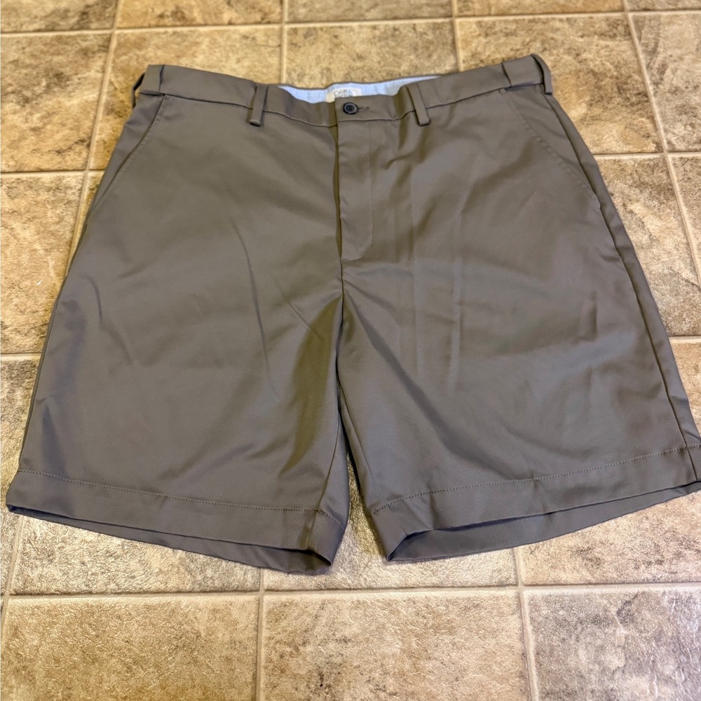 Croft & Barrow Mens Golf Shorts Taupe Gray Flat‎ Front Size 40 Polyester Casual